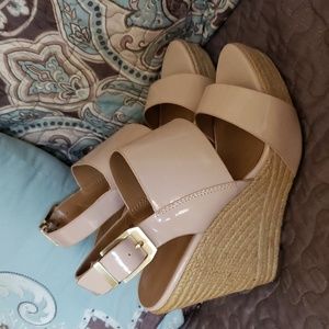 Report Signature Wedge Patten Leather wedges